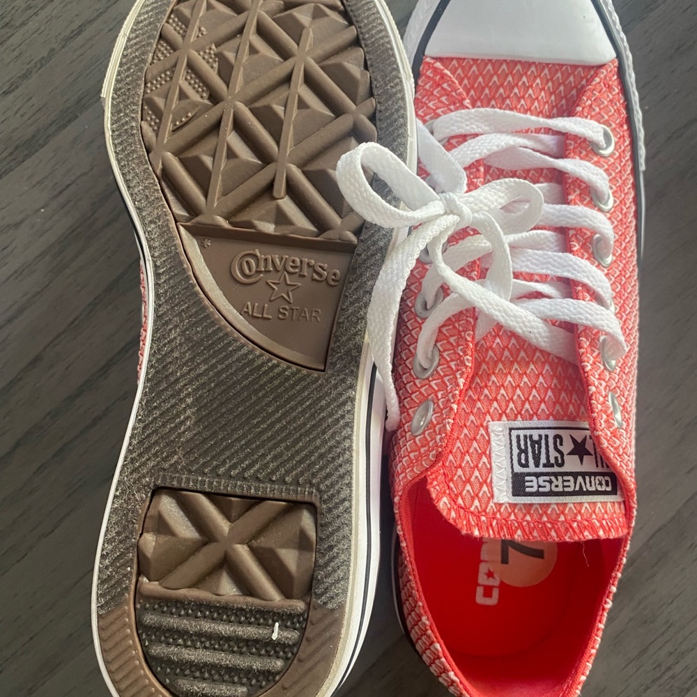 Converse Chuck Taylors,size 7, peach w/white